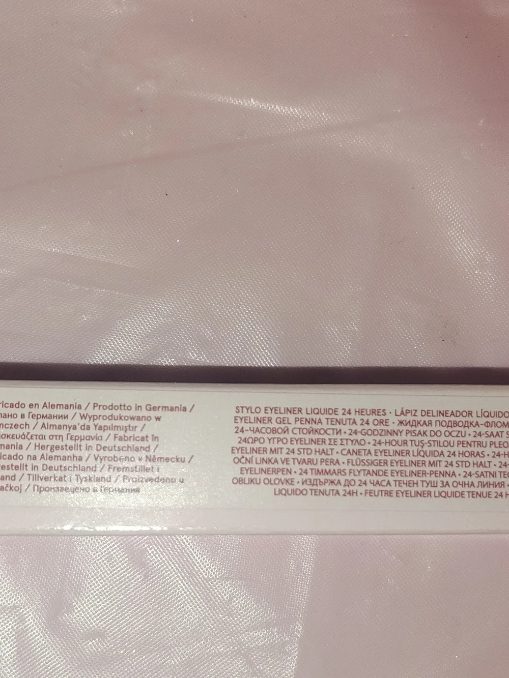 One Size Liquid Eyeliner Pen - Coral Accent
